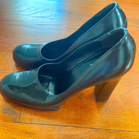 GUCCI Authentic platform Chrome Heels!!!!! - Picture 3 of 10